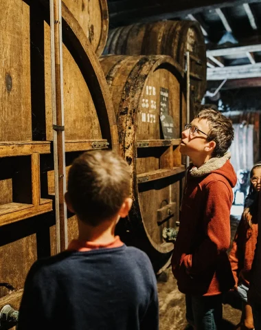 Distillerie_du_Manoir_de_Durcet_-_Coraline_et_Leo