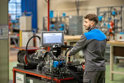 Multiple perspectives: industrial maintenance, the manufacturing doctors