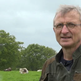 decouvrez-les-secrets-dun-camembert-normand-bio-et-aop
