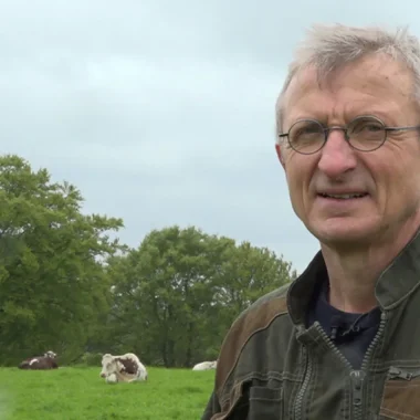decouvrez-les-secrets-dun-camembert-normand-bio-et-aop