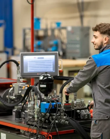 Multiple perspectives: industrial maintenance, the manufacturing doctors